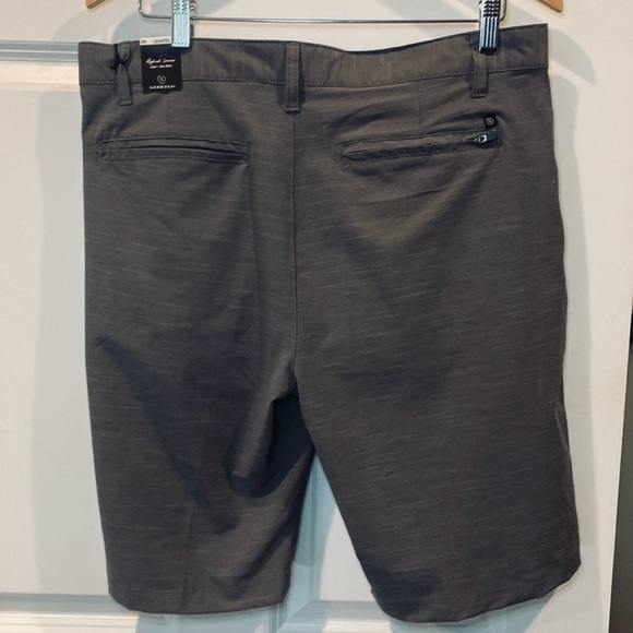 NWT Burnside 360 Hybrid Land & Sea Mens Shorts 34 Stretch quick dry, Grey NWT - Picture 2 of 14
